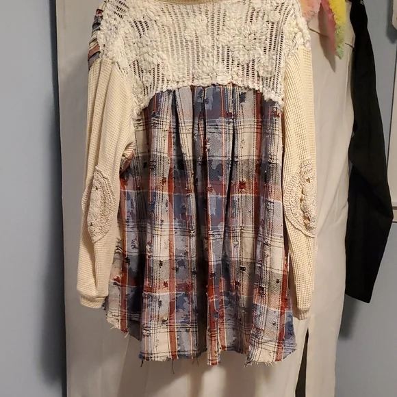 POL Plaid Button-Up Shirt with Crochet Details - Picture 5 of 5